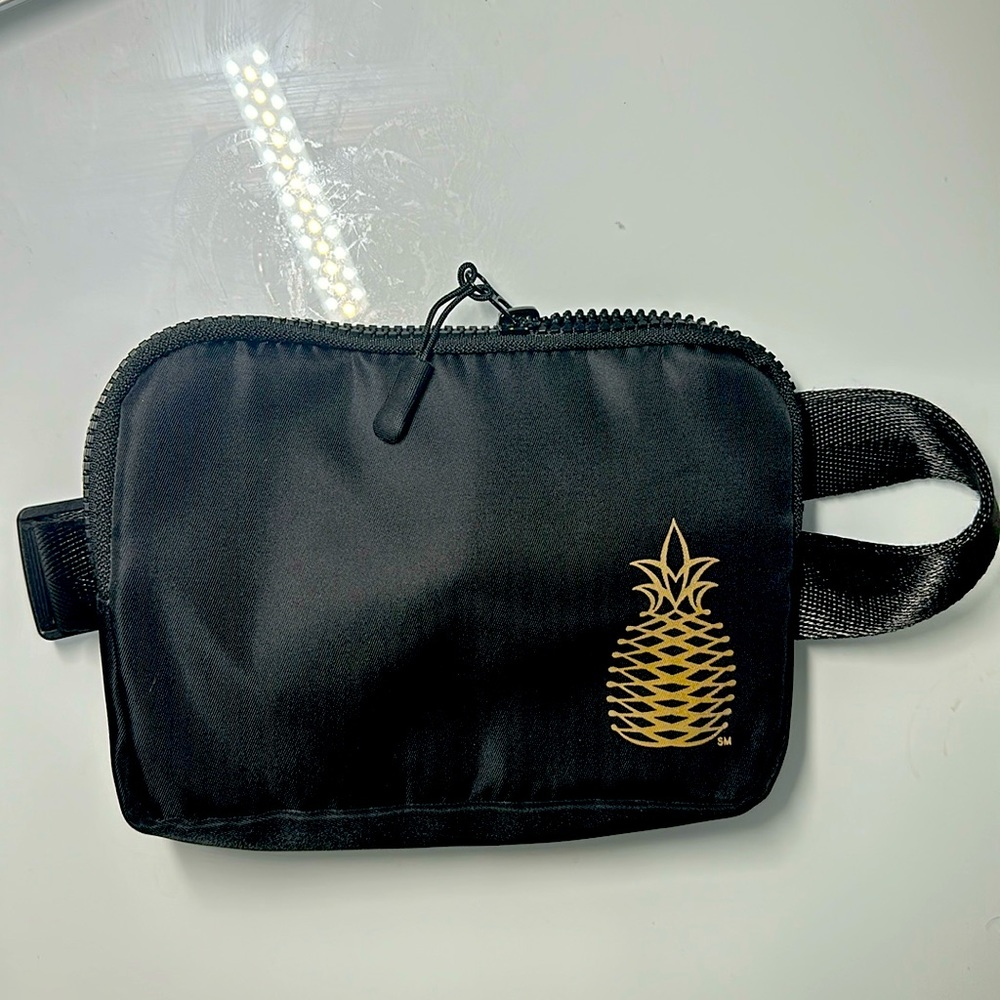 Pineapple adjustable nylon fanny pack